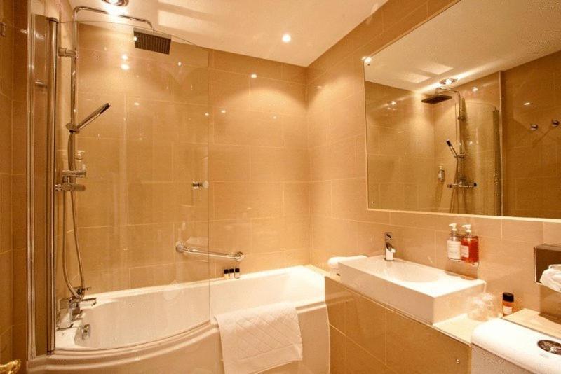 The Blueberry Hotel Pontypridd Rom bilde